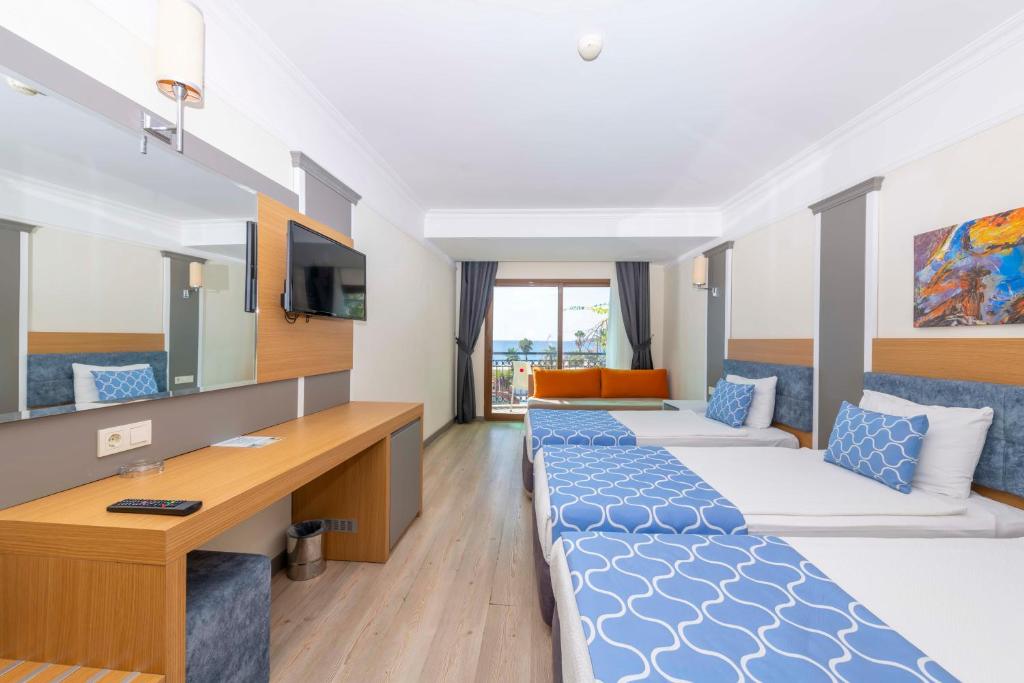 02-اتاق-هتل-5-ستاره-آرماس-لابادا-بیچ-آنتالیا- Armas-Labada-Beach-Hotel-Room.jpg