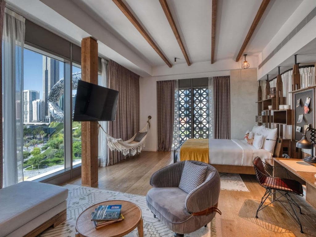 27-اتاق-خواب-هتل-5 ستاره-25-ساعت-وان-سنترال-دبی-25Hours-Hotel-Dubai-One-Central-Bedroom.jpg