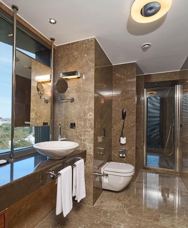 14-سرویس--Gezi-Bosphorus-hotel-هتل-گزی-بسفروس-استانبول-.jpg