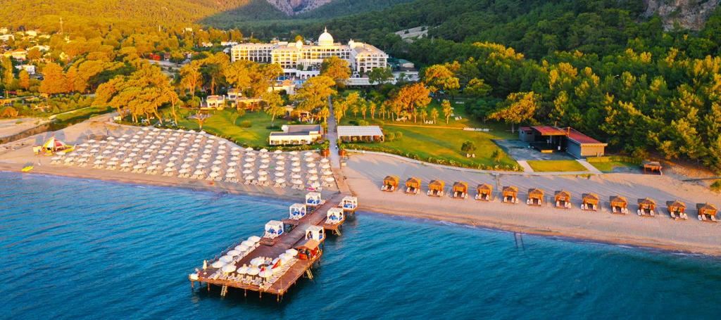 44-ساحل-هتل-5-ستاره-آمارا-پریمیر-پالاس-آنتالیا- Amara-Premier-Palace-Hotel-Antalya-Beach.jpg