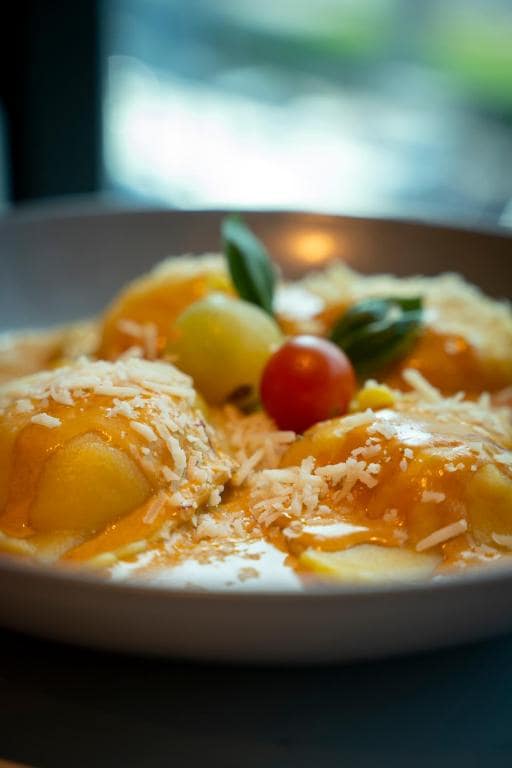 39-غذای-هتل-4-ستاره-رز-ریحان-بای-روتانا-دبی- Rose-Rayhaan-by-Rotana-Dubai-Food.jpg