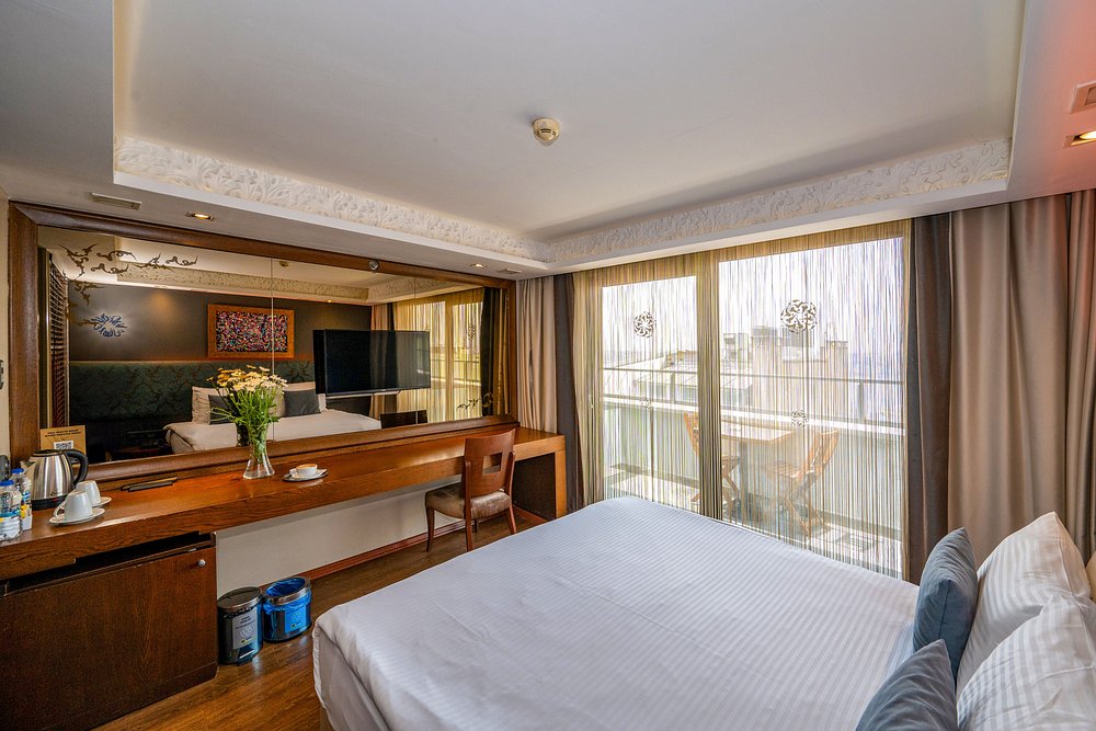 09-اتاق-هتل-4-ستاره-پرا-تولیپ-استانبول-Room-Hotel-4-Setare-Pera-Tulip-Istan.jpg