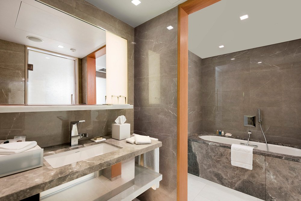 01-حمام-سرویس-هتل-5-سوئیس-اوتل-استانبول-BaThroom-Hotel-5-Swiss-Istanbul.jpg