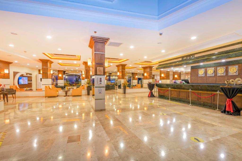 32-محوطه-هتل-5-ستاره-آرماس-لابادا-بیچ-آنتالیا- Armas-Labada-Beach-Hotel-Grounds.jpg