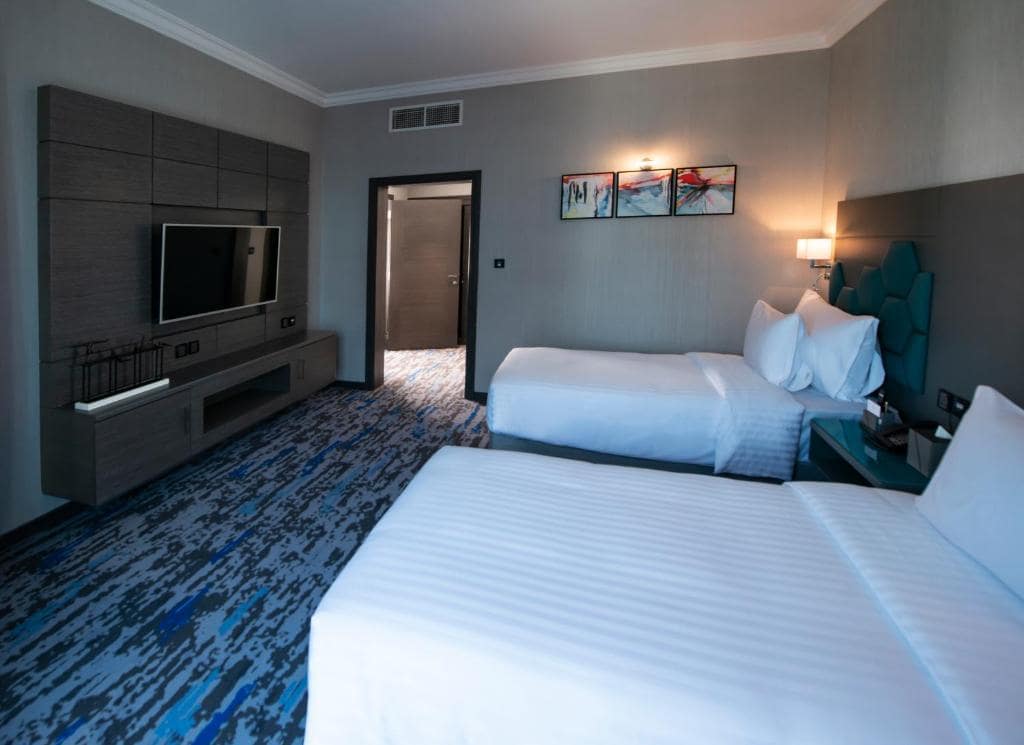05-اتاق-خواب-هتل-4-ستاره-اج-کریک-ساید-دبی- Edge-Creekside-Hotel-Dubai-Bedroom.jpg
