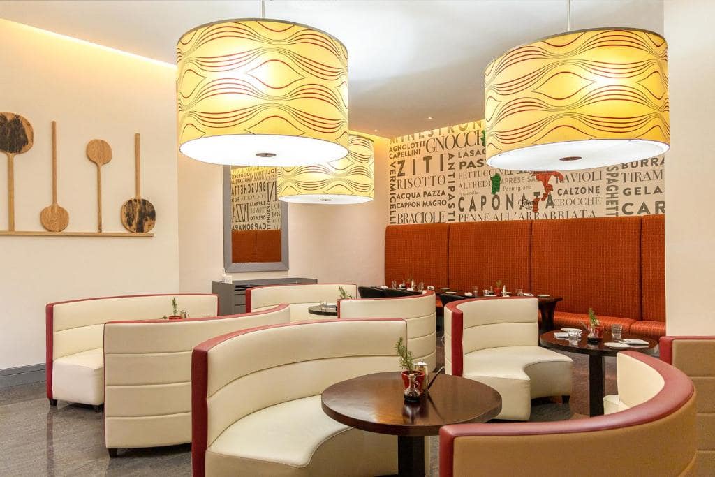 25-رستوران-هتل-3-ستاره-آیبیس-مال-آو-د-امارات-دبی-Ibis-Dubai-Mall-Of-The-Emirates-Restaurant.jpg