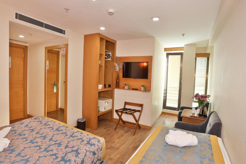 09-هتل-4-ستاره-جومبالی-پلازا-استانبول-اتاق-Room-Hotel-4-Setare-Cumbali-Plaza-Istanbul.jpg