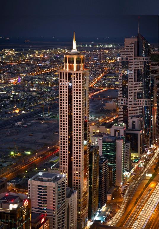 02-نمای-هتل-5-ستاره-د-تاور-پلازا-دبی- The-Tower-Plaza-Hotel-Dubai-View.jpg