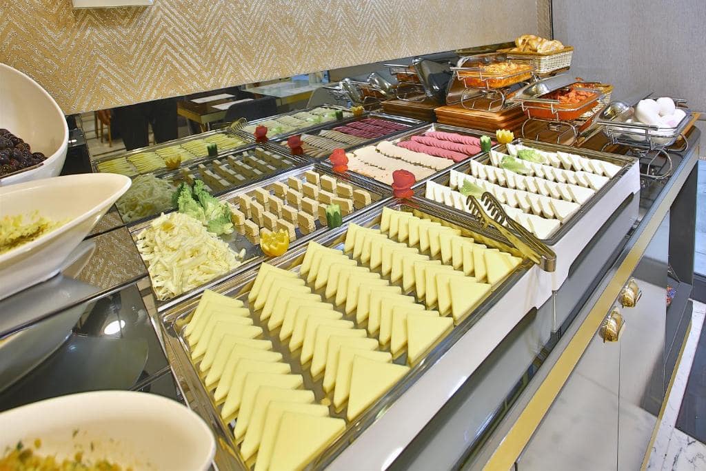 هتل-4-ستاره-تانگو-تکسیم-استانبل-رستوران-Hotel-4-Setare-Tango-taksim-restauran7-min.jpg
