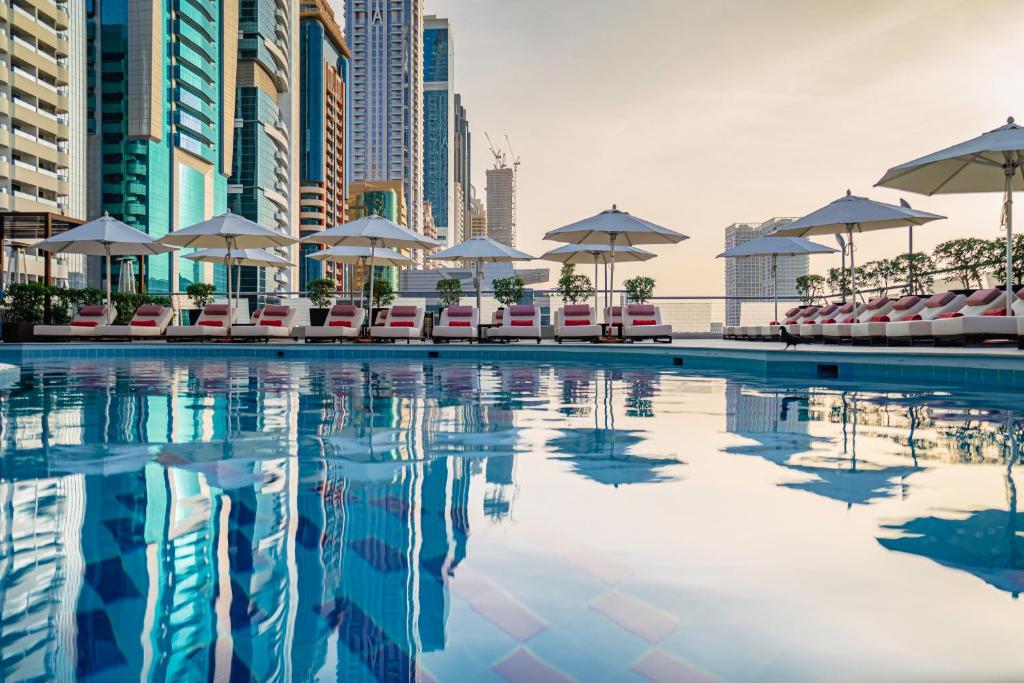 27 نمای داخلی هتل چهار ستاره تاورز روتانا Towers Royana Dubai.jpg