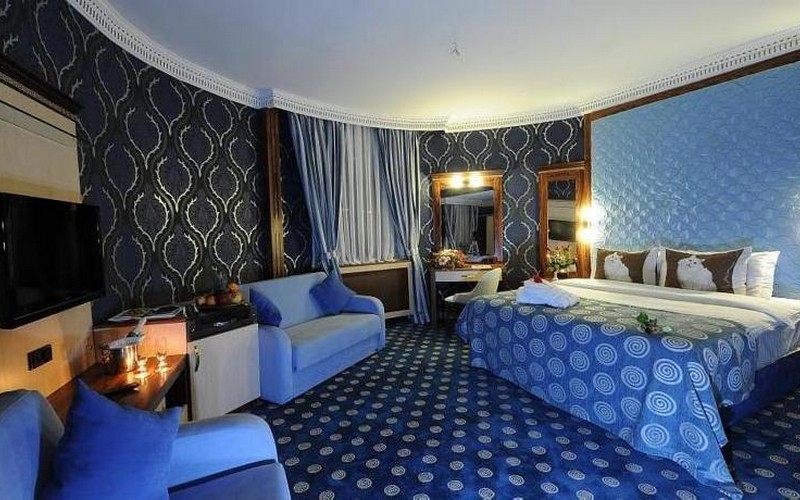 02 اتاق هتل 4 ستاره مریت شاه ماران وان Merit Sahmaran Hotel Van.jpg