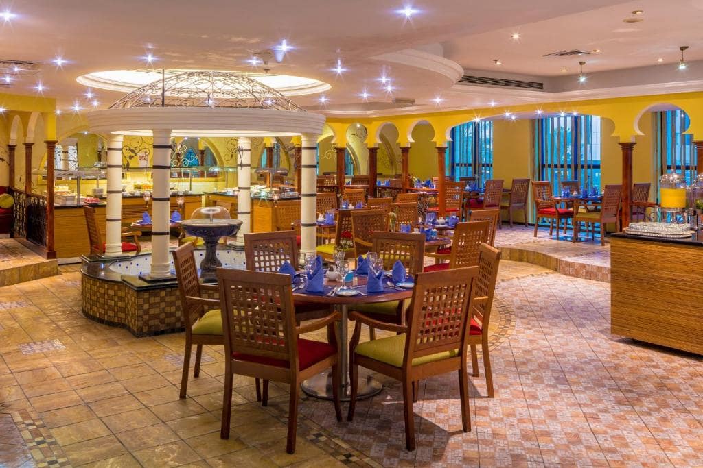 30-رستوران-هتل-4-ستاره-کورال-دبی-دیره- Coral-Dubai-Deira-Hotel-Restaurant.jpg