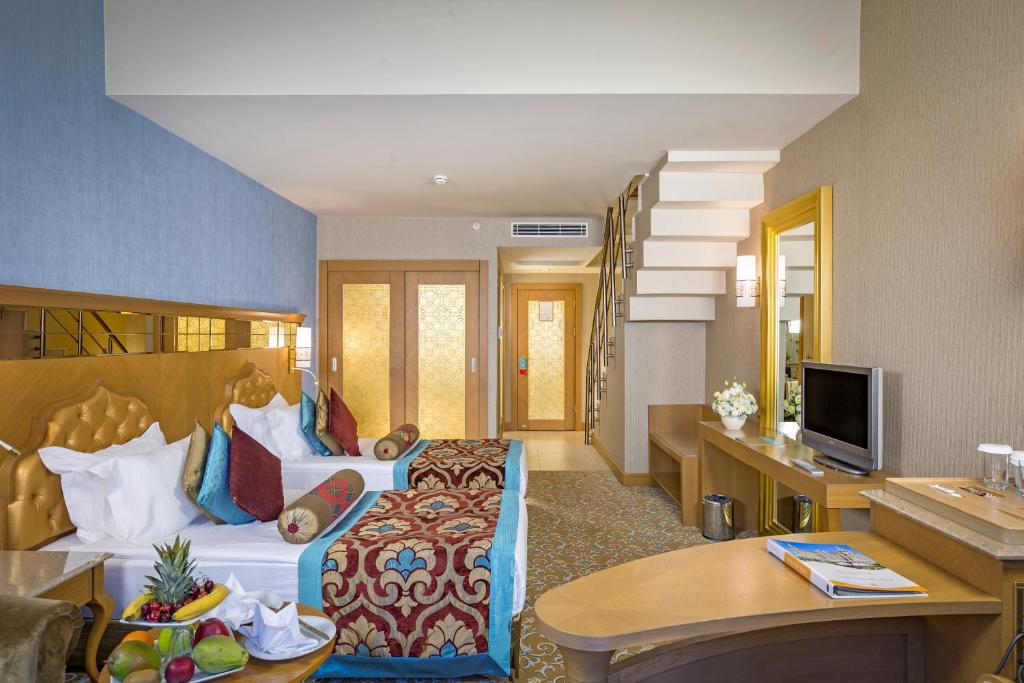11 اتاق هتل 5 ستاره رویال هالیدی پالاس آنتالیا Royal Holiday Palace Antalya.jpg