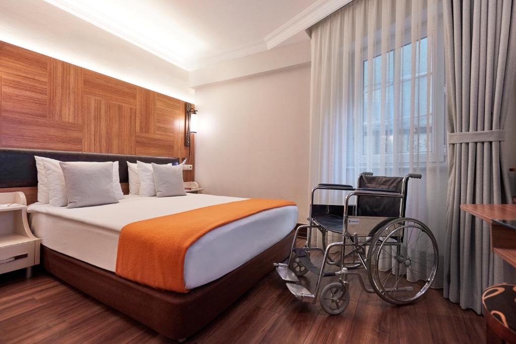 24-اتاق-Konak-Hotel-Taksim-هتل-کوناک-تکسیم.jpg