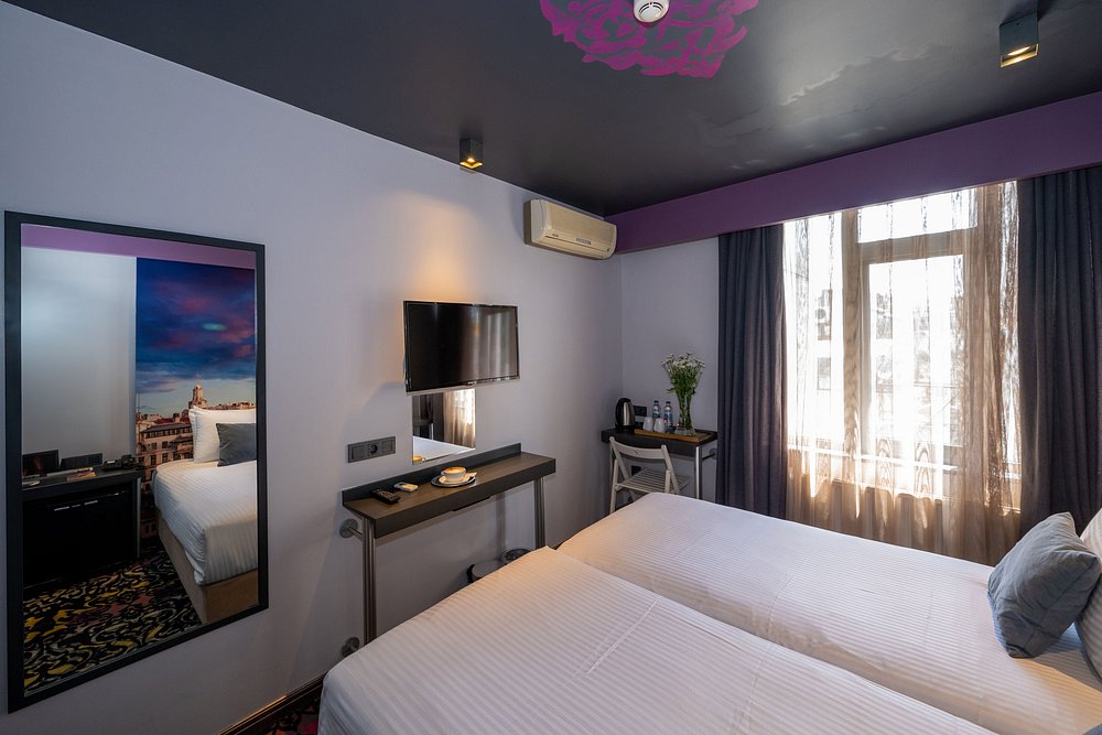 04-هتل-اسپا-4-ستاره-تولیپ-سیتی-استانبول-نمای-اتاق-Room-Hotel-Espa-4-Setare-Tulip-City-Istanbul.jpg