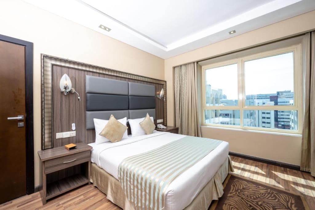 02-اتاق-هتل-4-ستاره-پرل-سوئیس-دبی- Pearl-Swiss-Hotel-Dubai-Room.jpg