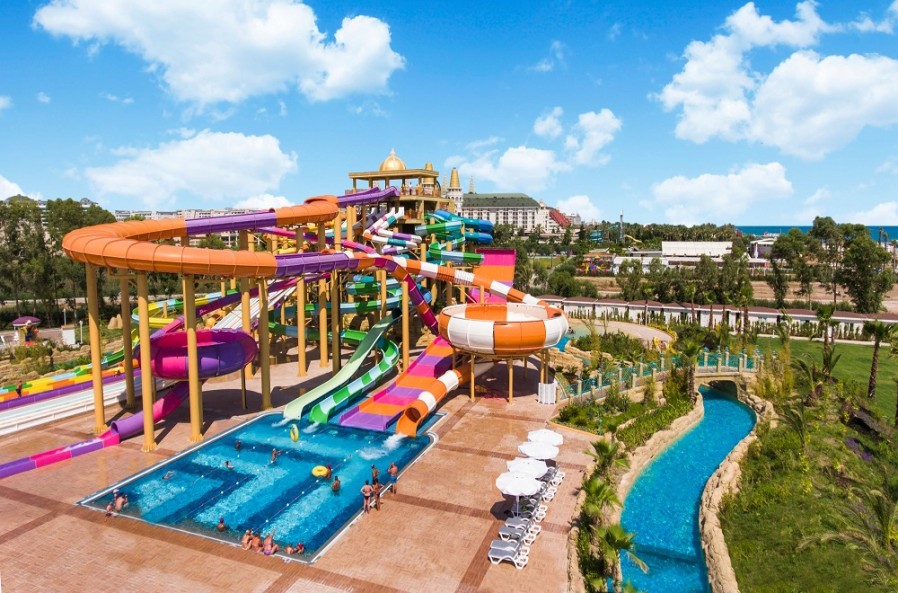 19 پارک آبی هتل 5 ستاره دلفین بی ای گرند ریزورت آنتالیا Delphin BE Grand Resort Antalya.jpg