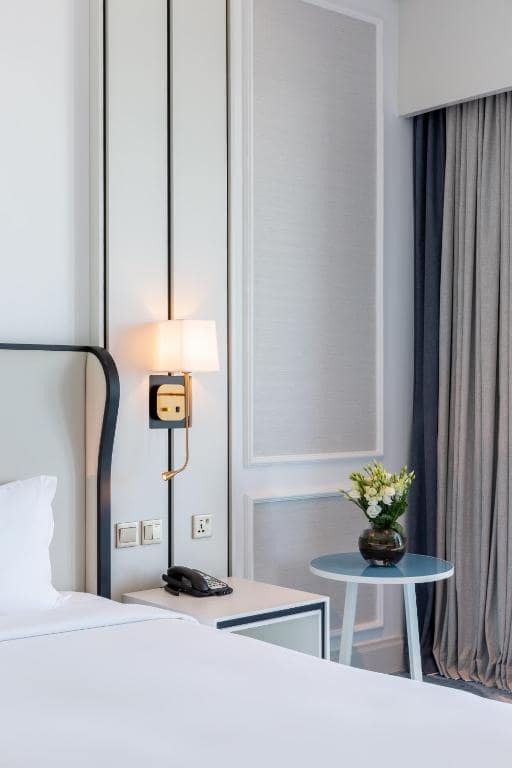 24-اتاق-خواب-هتل-5-ستاره-سوفیتل-جمیرا-بیچ- View Sofitel-Dubai-Jumeirah-Beach-Bedroom.jpg