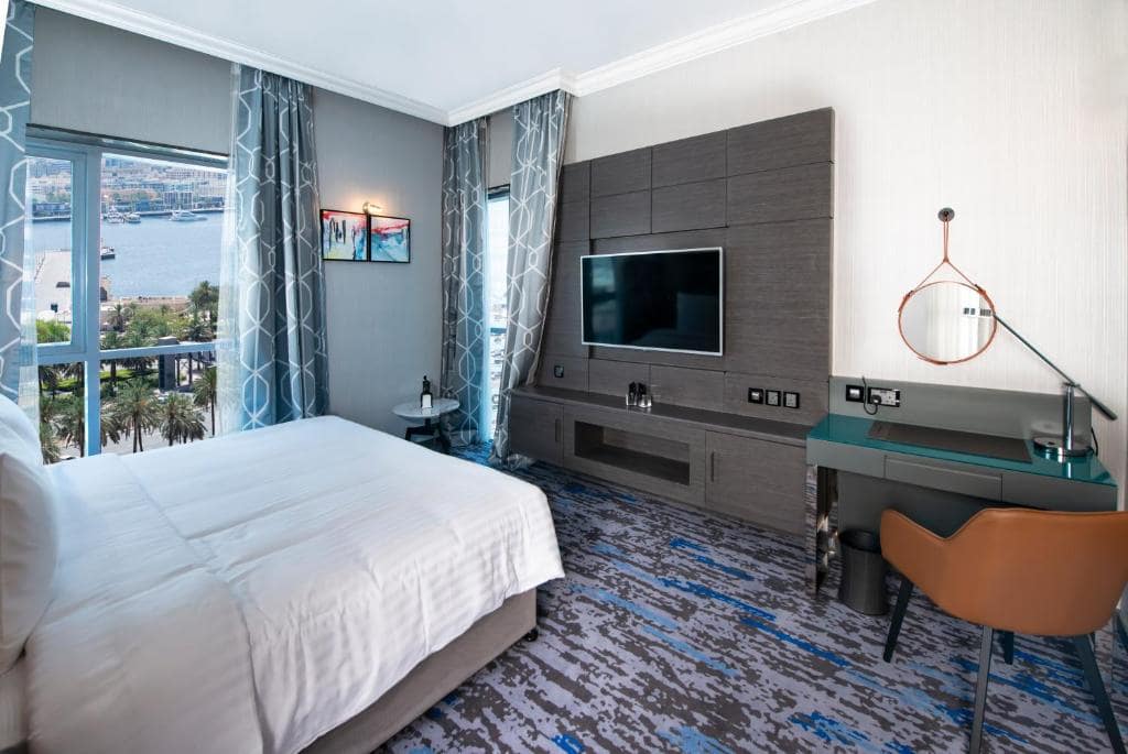 06-اتاق-خواب-هتل-4-ستاره-اج-کریک-ساید-دبی- Edge-Creekside-Hotel-Dubai-Bedroom.jpg