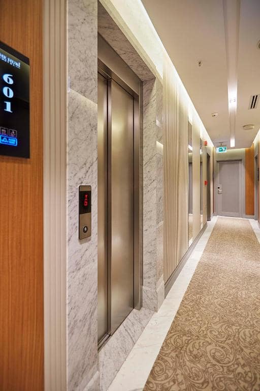 02-نمای-راهرو-هتل-4-ستاره-د-هابی-استانبول-Corridor-Hotel-4-setare-D-Haby-Istanbul.jpg