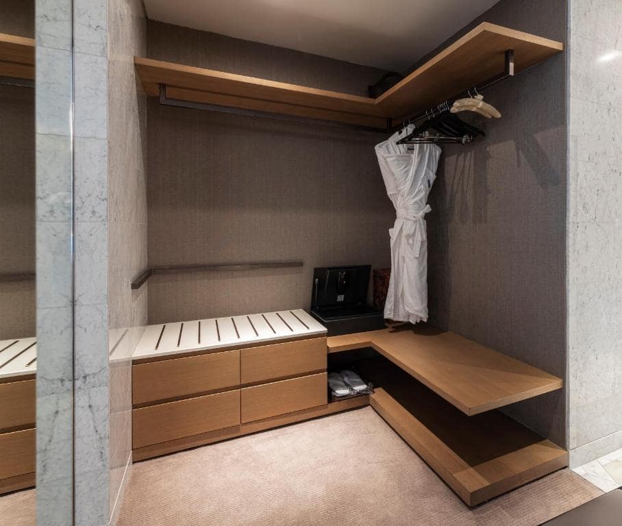 14-اتاق-هتل-5-ستاره-البندر-روتانا-کریک-دبی- Al-Bandar-Rotana-Dubai-Creek-Room.jpg