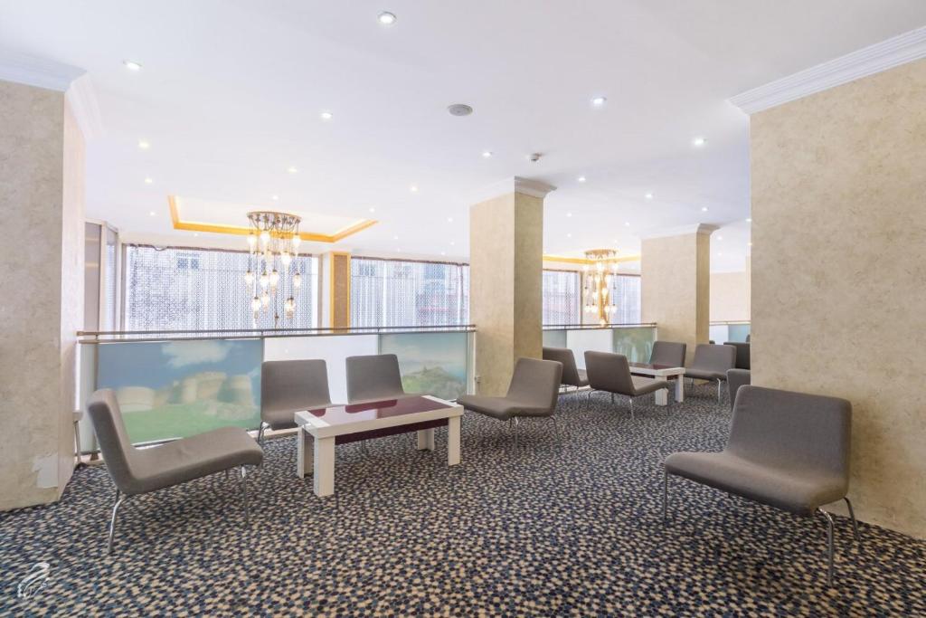 24 لابی هتل 3 ستاره دوسکو وان Dosco Van Hotel.jpg
