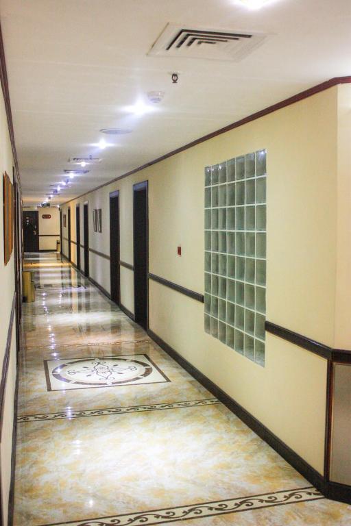 21-راهرو-هتل-3-ستاره-گرند-می-فیر-دبی- Grand-Mayfair-Hotel-Corridor.jpg