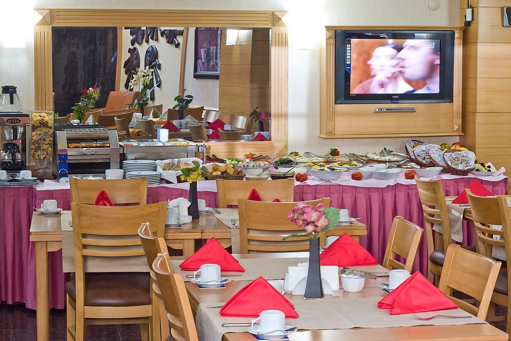 03-نمای-غذاخوری-هتل-4-ستاره-پارک-استار-استانبولDining-Star-Hotel-Taksim.jpg