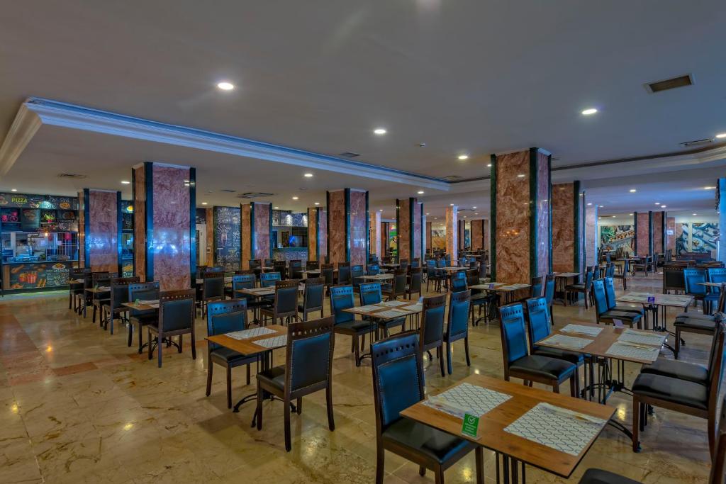 35-رستوران-هتل-5-ستاره-لوکسیا-کامفورت-ریزورت-کمر- Loxia-Comfort-Resort-Kemer-Hotel-Restaurant.jpg