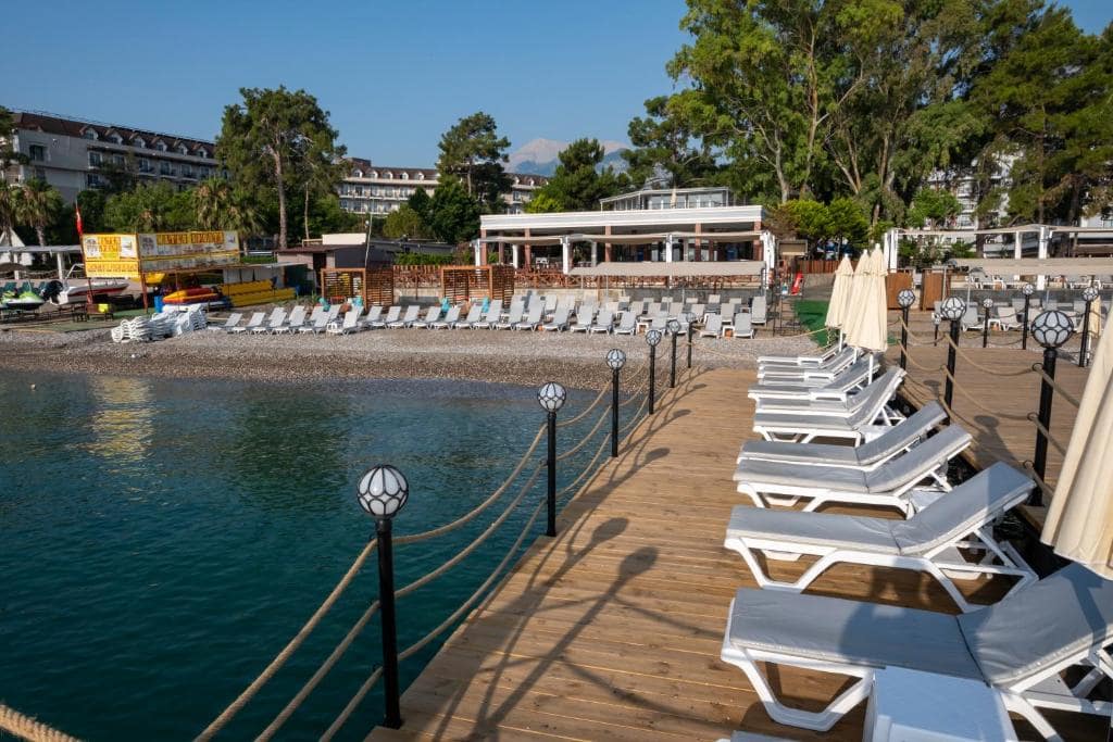 36-ساحل-هتل-4-ستاره-فور-ریزورت-اند-اسپا-آنتالیا- Fore-Resort-&-Spa-Hotel-Antalya-Beach.jpg