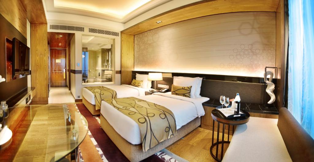 03-اتاق-هتل-5-ستاره-کراون-پلازا-روهینی-دهلی-Crowne-Plaza-Delhi-Rohini-Hotel.jpg