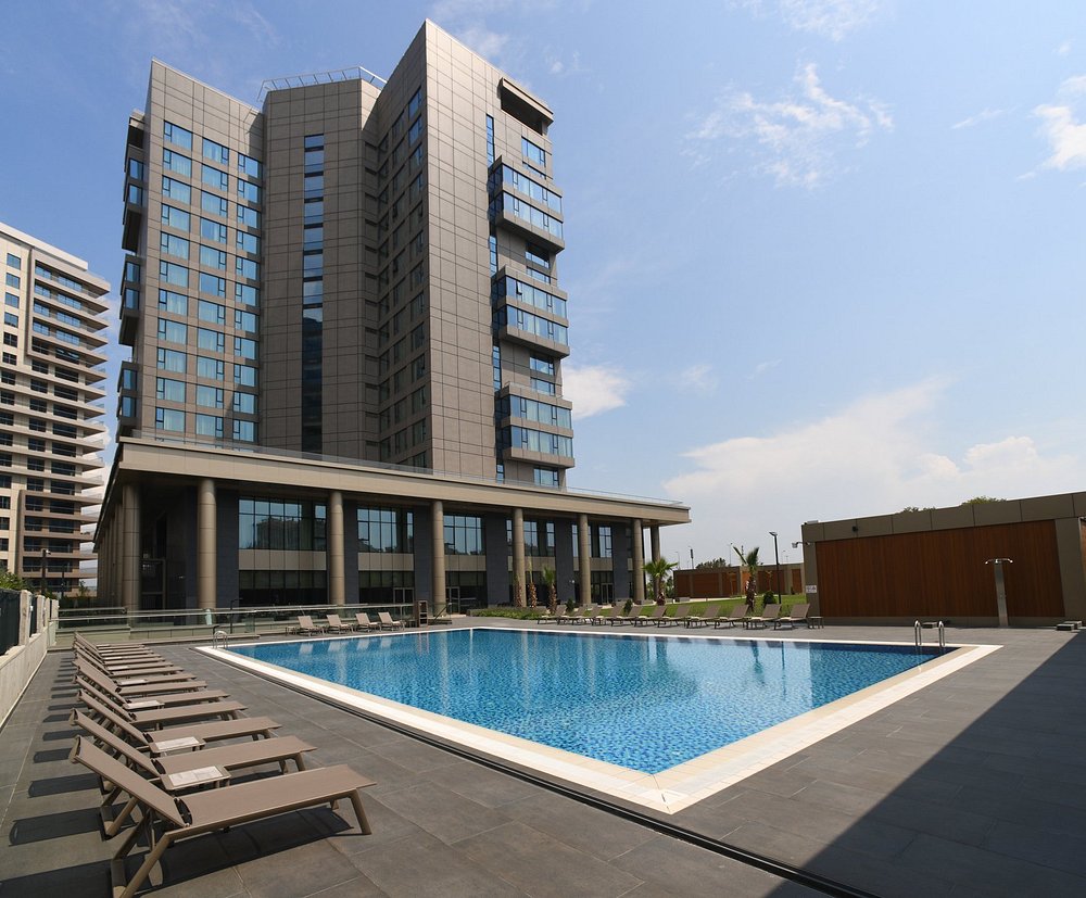 05-هتل-5-ستاره-هیلتون-باکرکوی-استانبول-نمای-ساختمان-Viev-Hotel-5-Setare-Hilton-Bakirkoy-Istanbul.jpg
