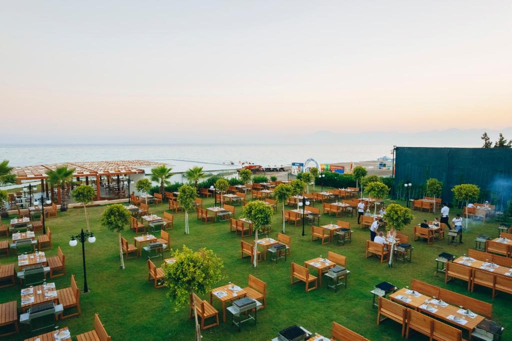 37-رستوران-هتل-5-ستاره-آستریا-کرملین-پالاس-آنتالیا Asteria-Kremlin-Palace-Restaurant-.jpg