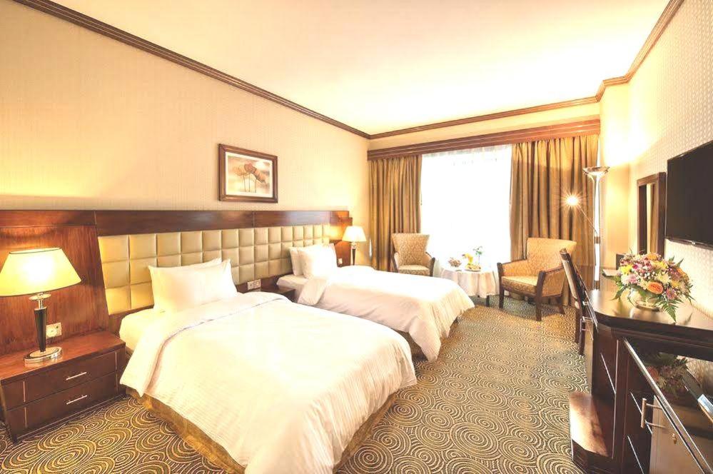 07-اتاق-هتل-4-ستاره-گرند-سنترال-دبی- Grand-Central-Dubai-Hotel-Room.jpg