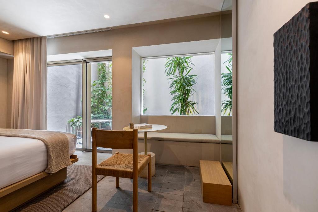 15-اتاق-هتل-لا-مارتین-استانبول-Lamartine-Hotel-.jpg