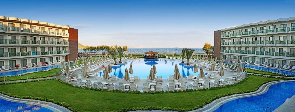 25 نمای داخلی هتل 5 ستاره مای الا ریزورت اند اسپا بدروم My Ella Hotel Resort & Spa Bodrum.jpg