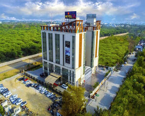 هتل 4 ستاره لا نیو دهلی Hotel LA New Delhi