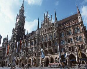 تور ترکیبی اروپا(فرانسه+اسپانیا+هلند+) 10 روزه ویژه مهرماه 