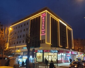 هتل 4 ستاره تحت پالاس وان Van Taht Palace Hotel